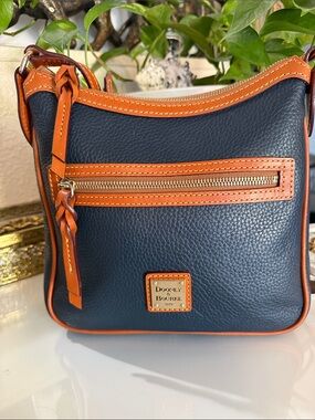 Dooney and bourke Pebble Grain Small Presley navy bag